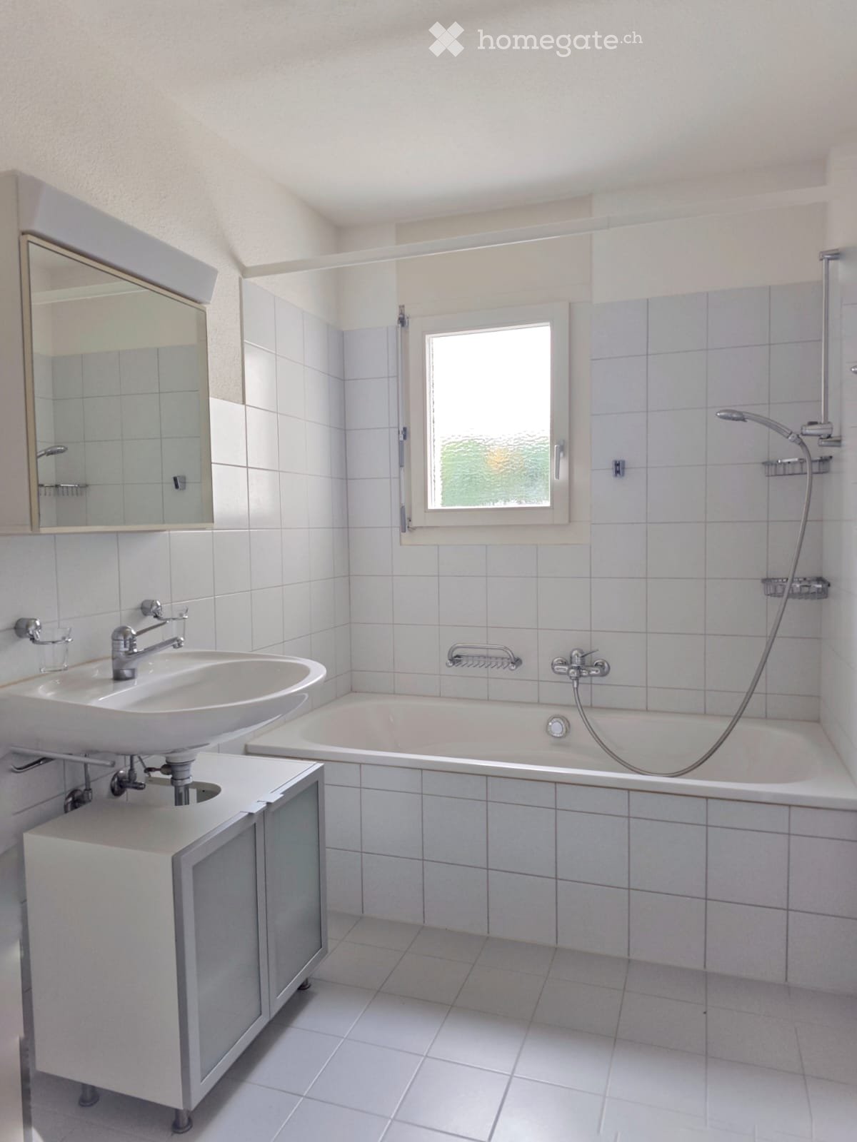 5 rooms apartment