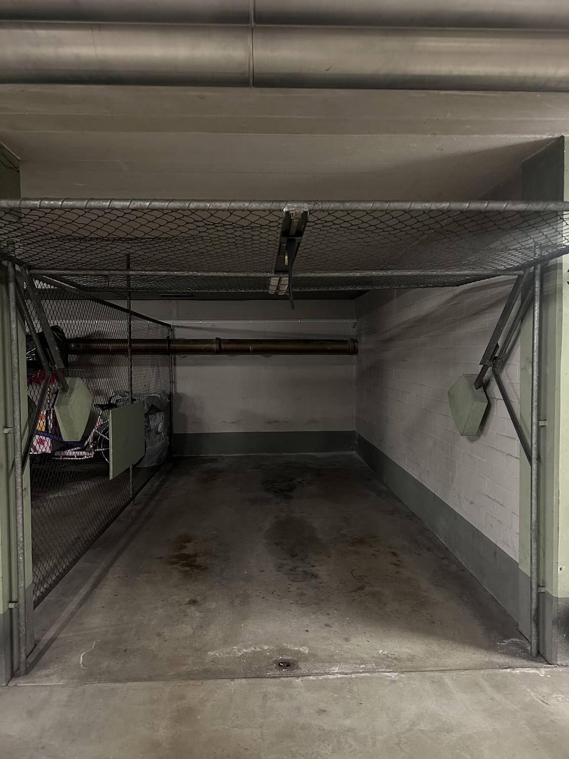 Underground slot, photo 2 of 2