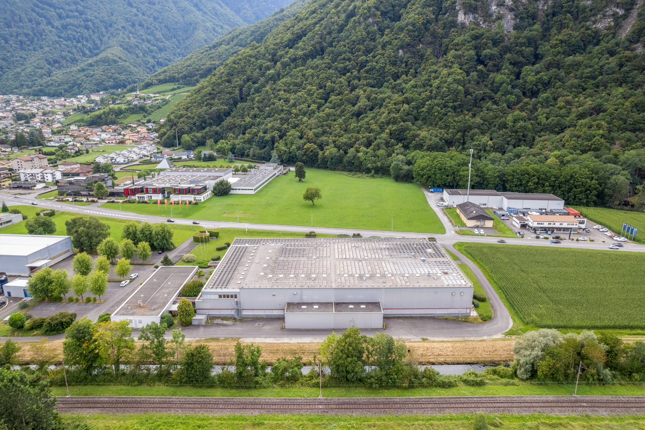 2690m² workshop