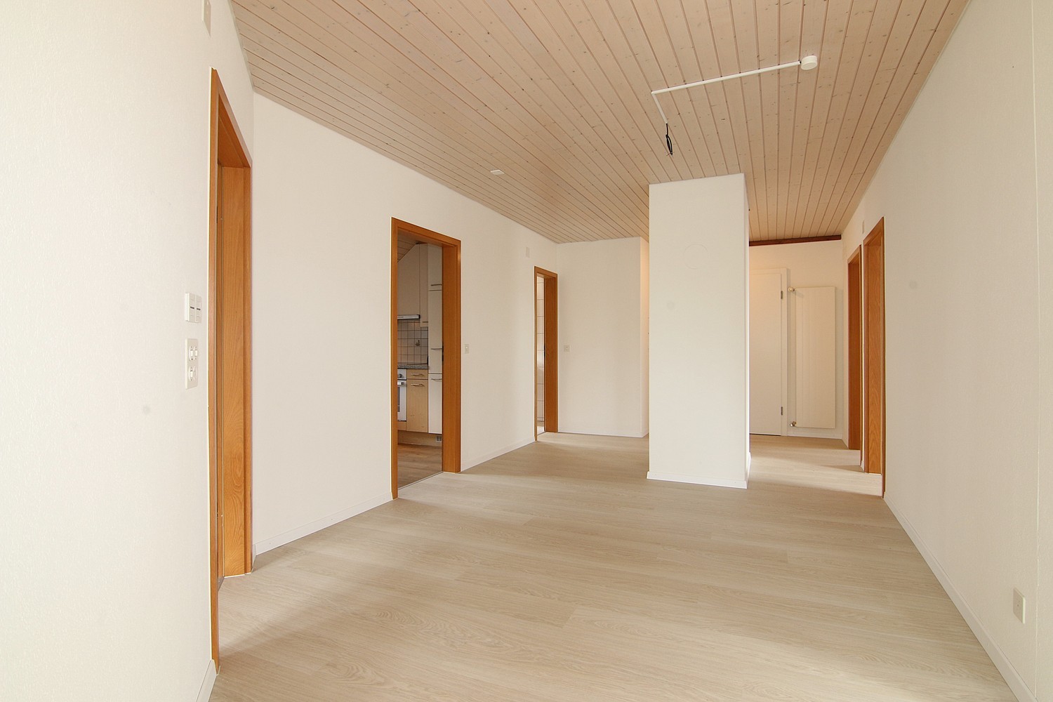 4 rooms roof flat, photo 3 of 10
