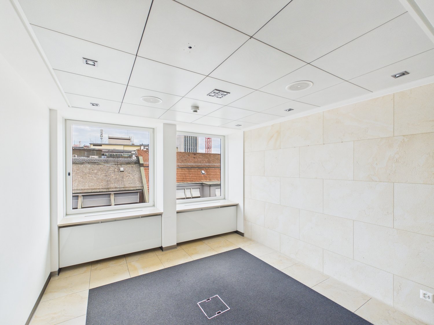 665m² office, photo 7 of 10