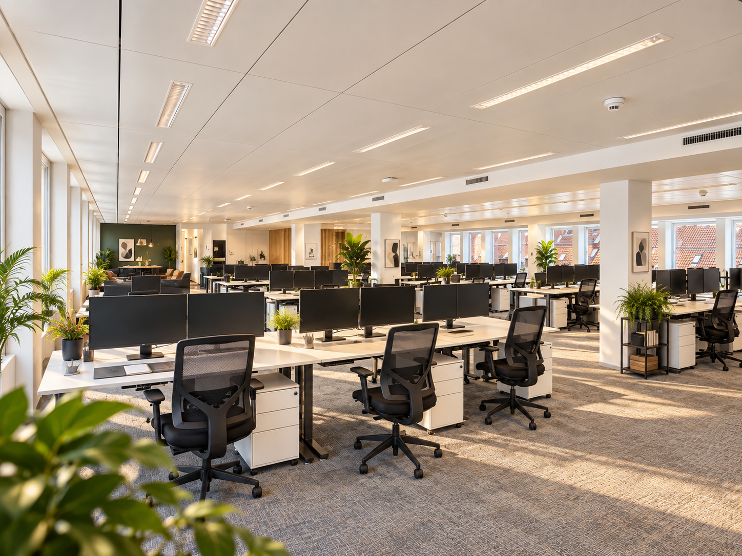 665m² office, photo 1 of 10