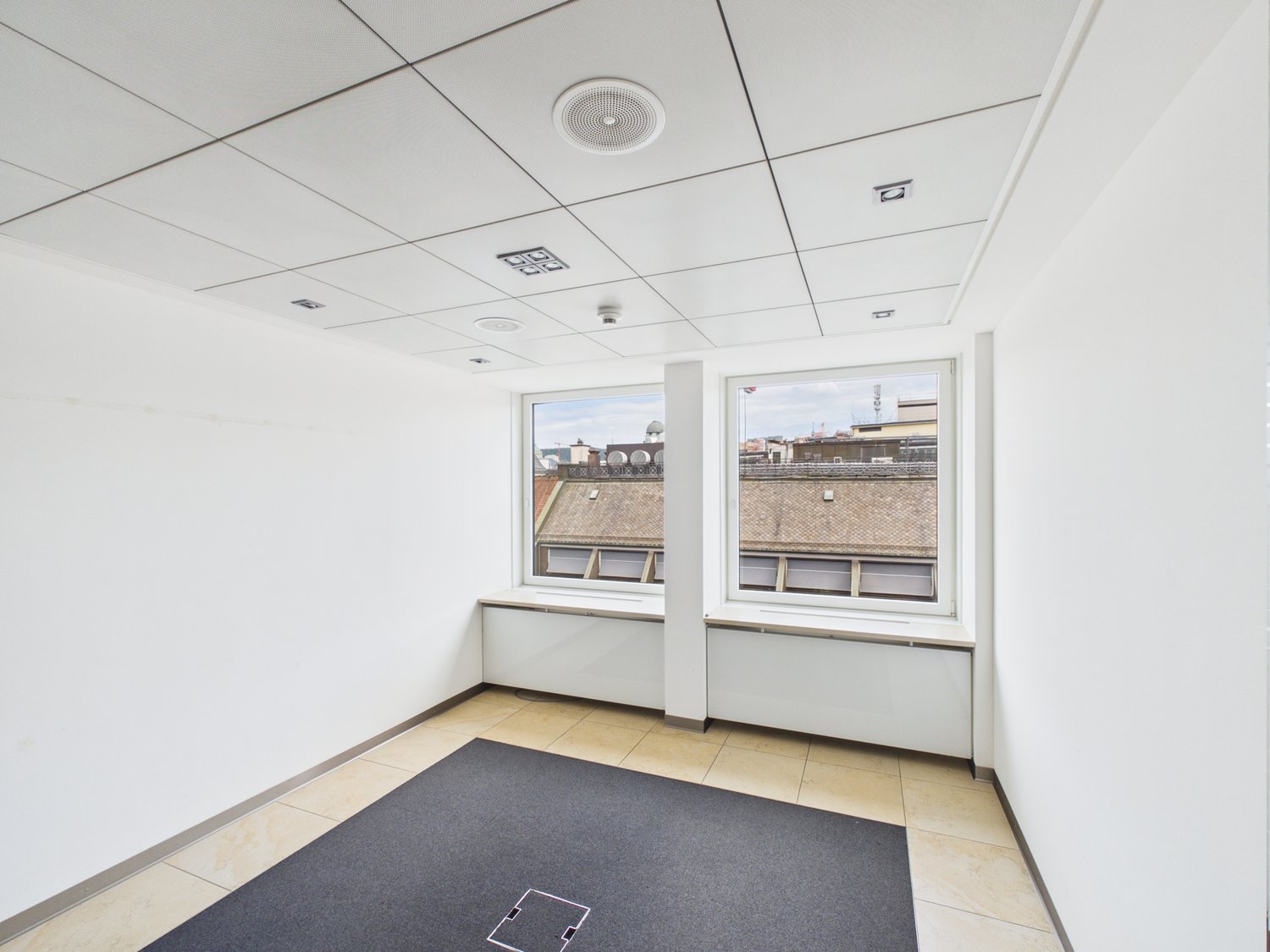 665m² office, photo 8 of 10