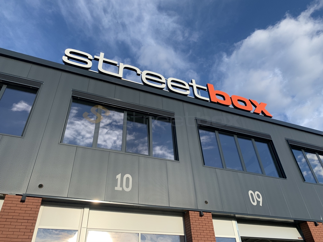 115m² commercial, photo 1 of 4