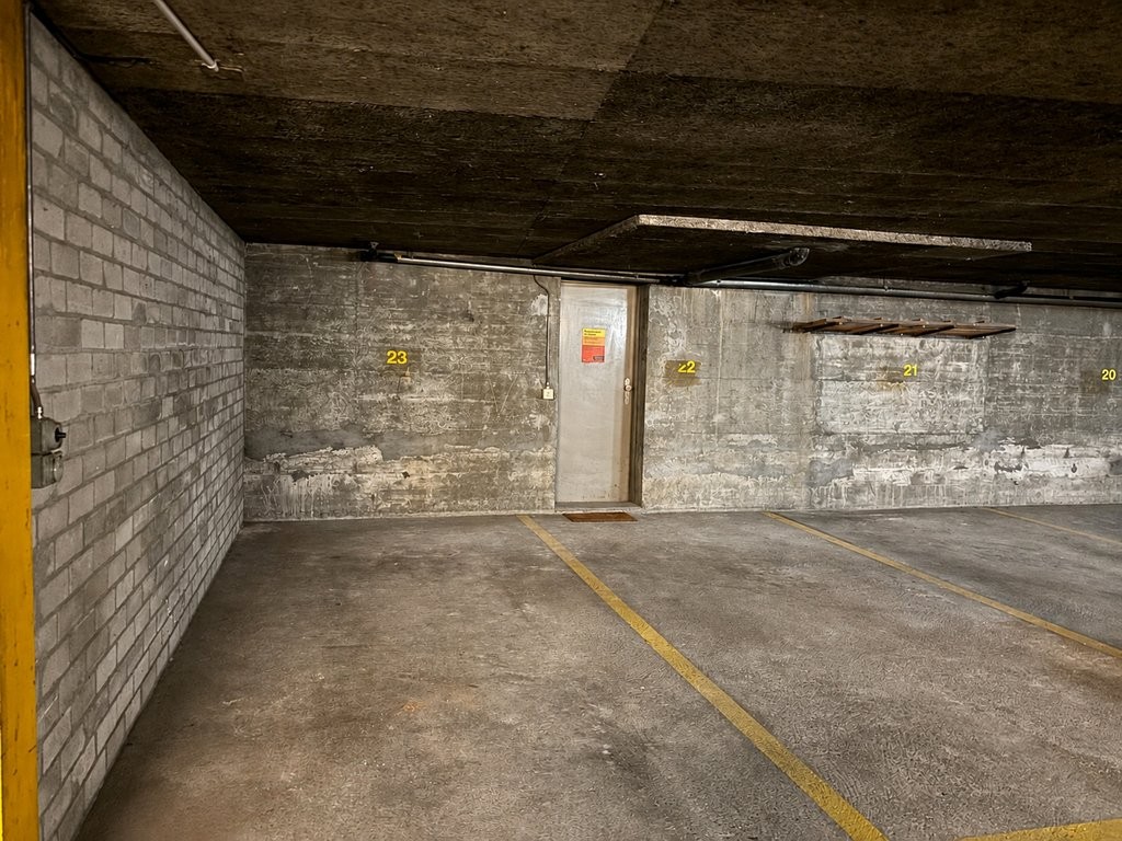 Underground slot, photo 1 of 2
