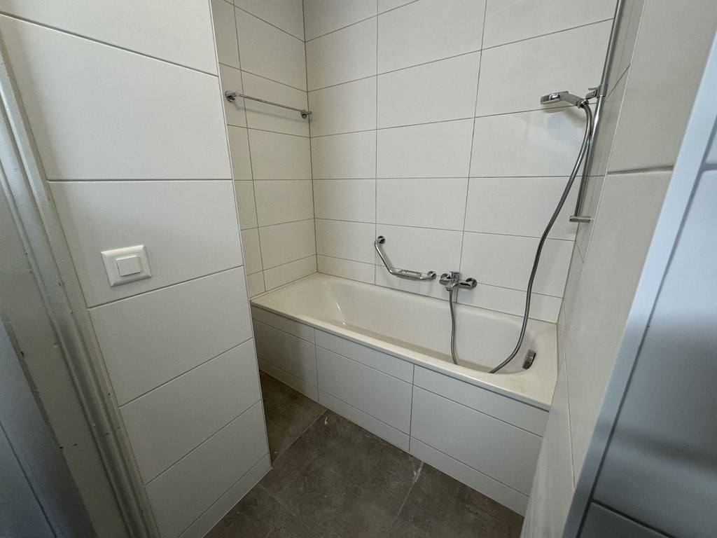5 rooms apartment, photo 8 of 9
