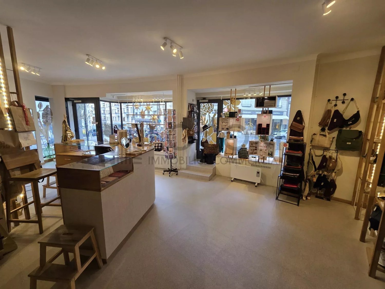Shop, photo 6 of 10