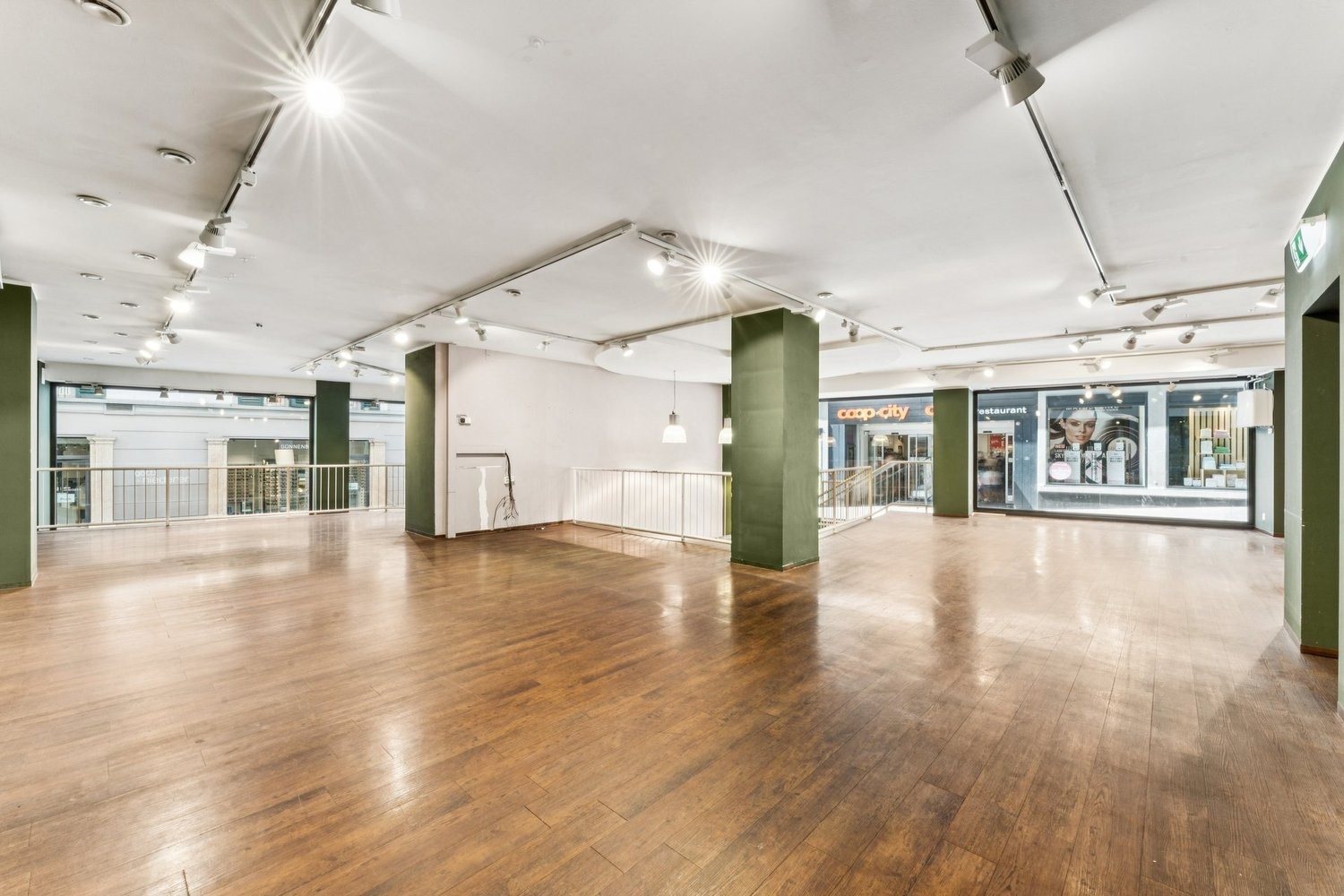 281m² shop, photo 3 of 8