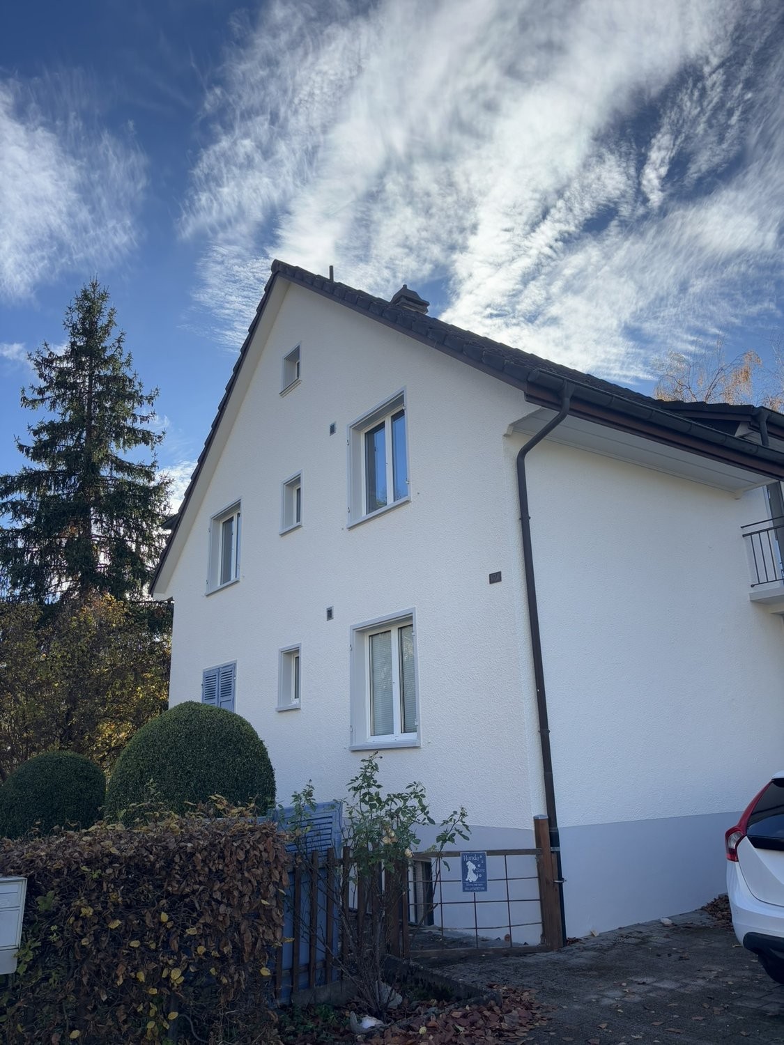 Terrace flat, photo 1 of 10