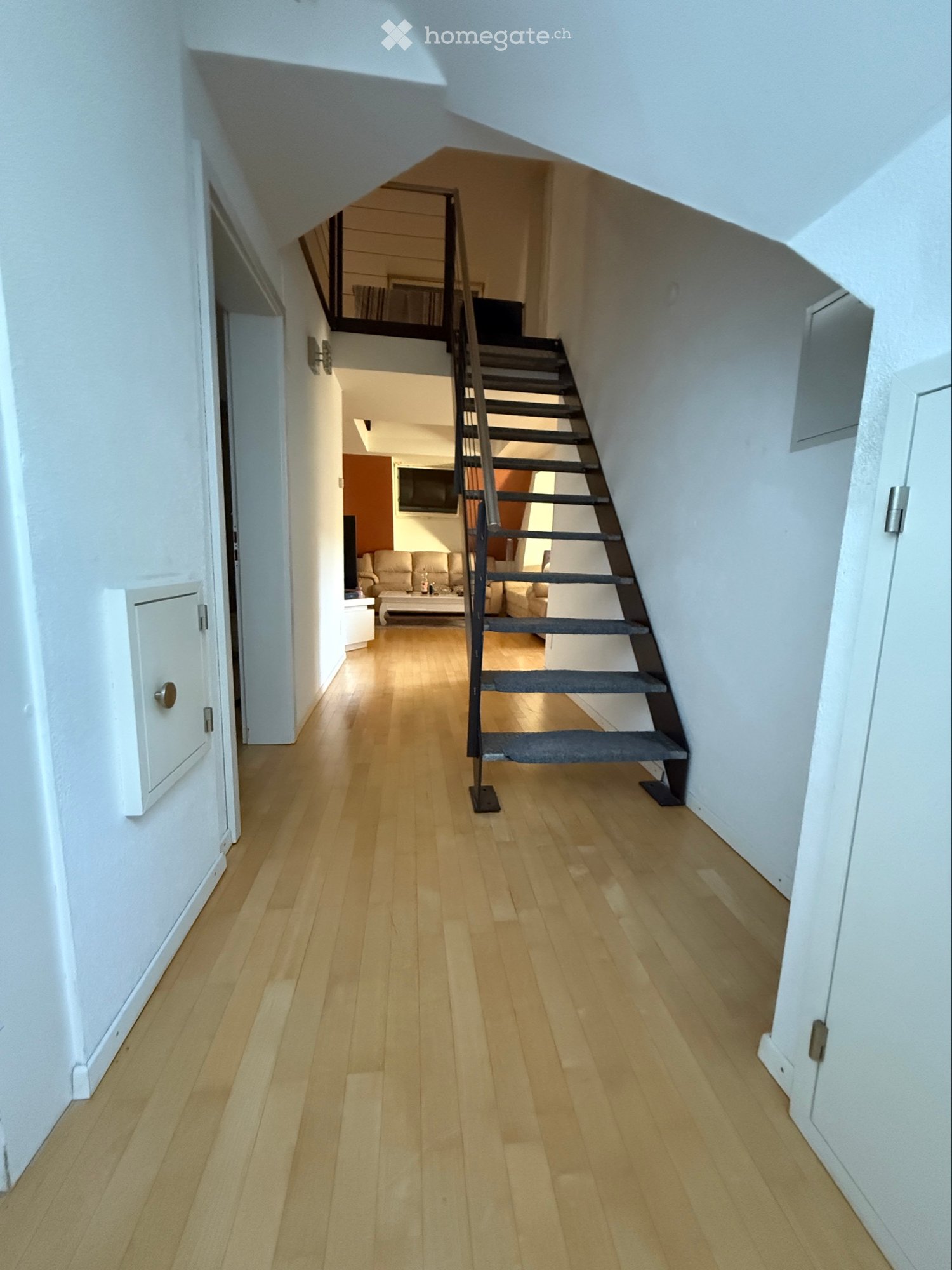 4 rooms apartment, photo 2 of 5