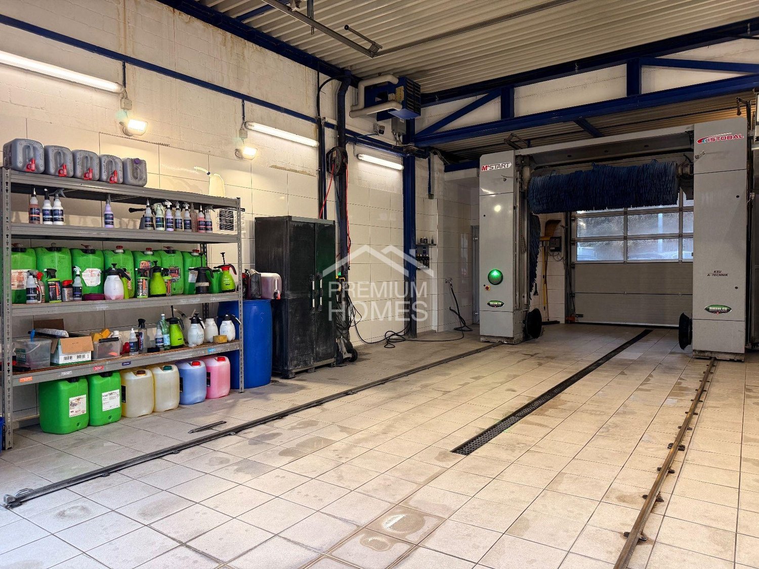 250m² commercial