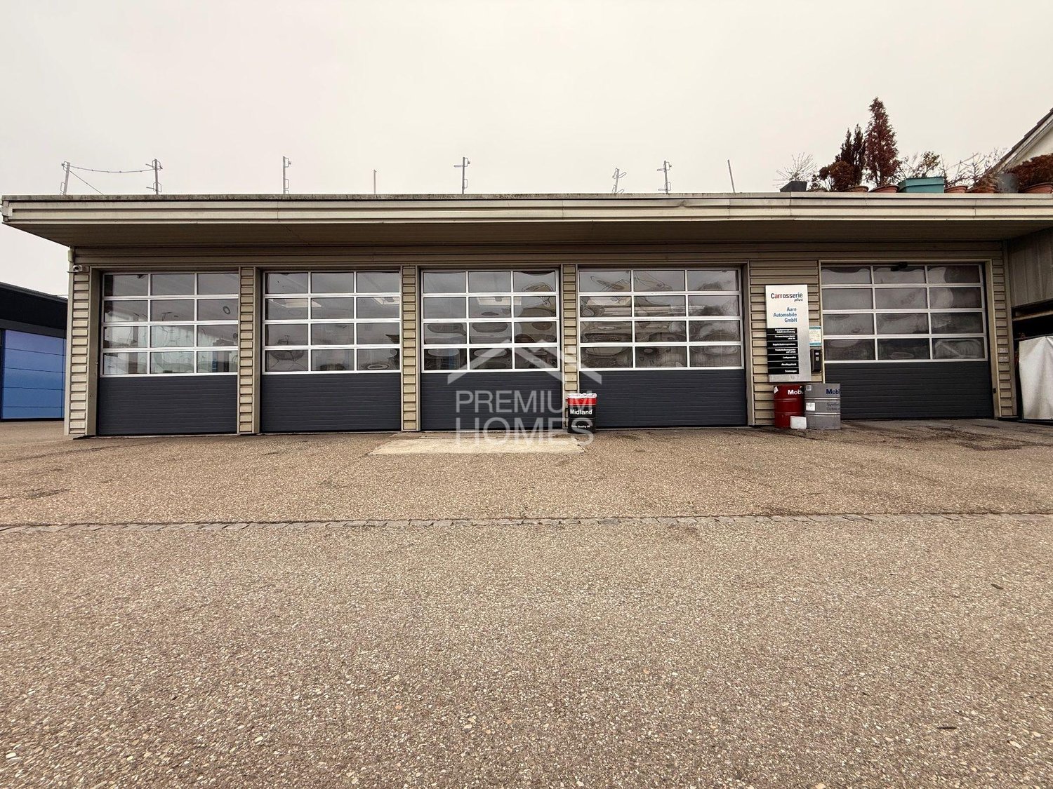 250m² commercial