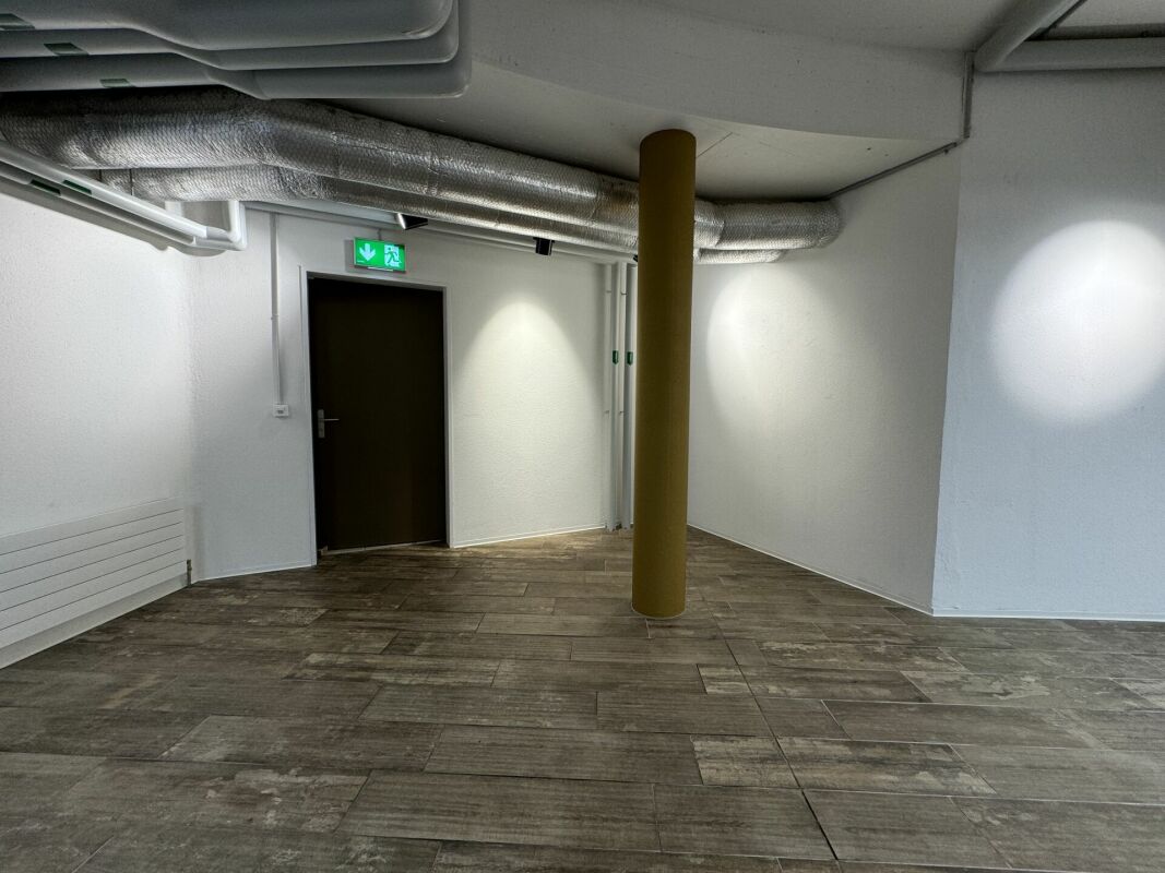 50m² commercial, photo 5 of 8