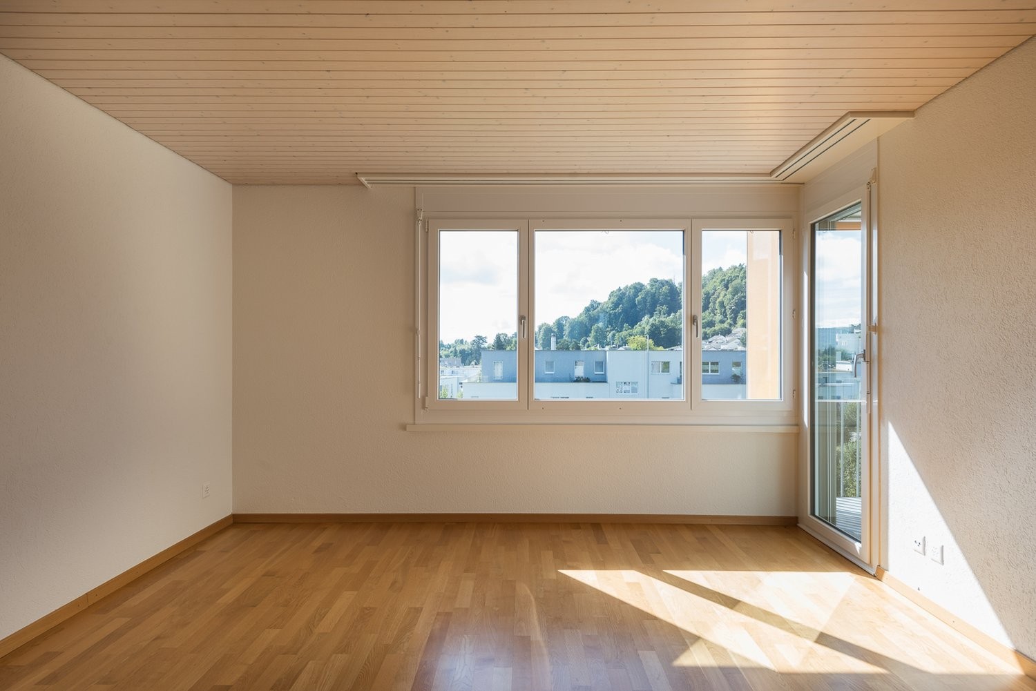 3 rooms apartment, photo 1 of 6