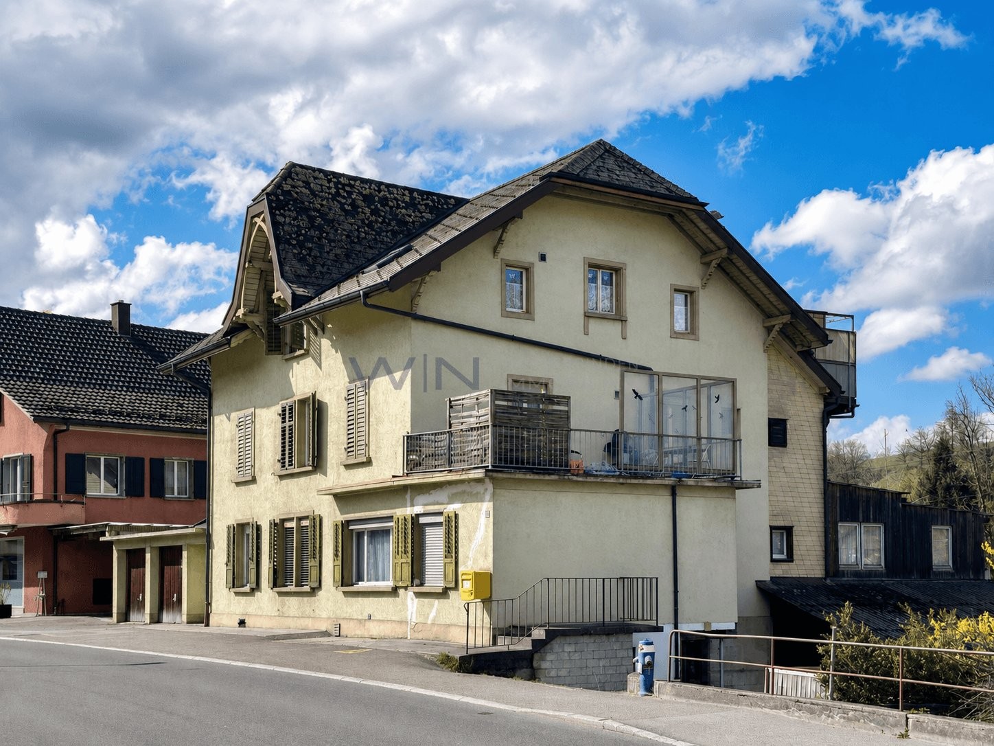 14 ½ rooms multi family house