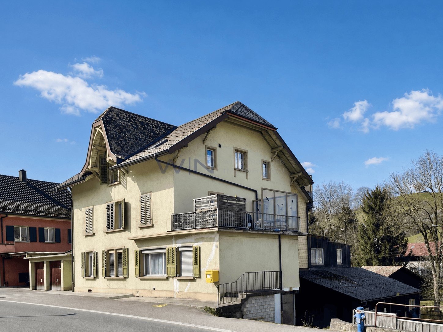 14 ½ rooms multi family house