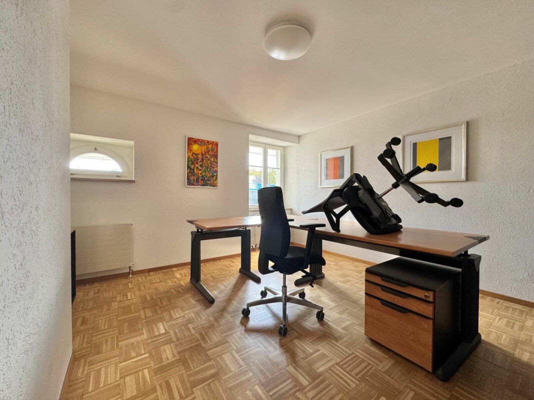 Office, photo 8 of 10