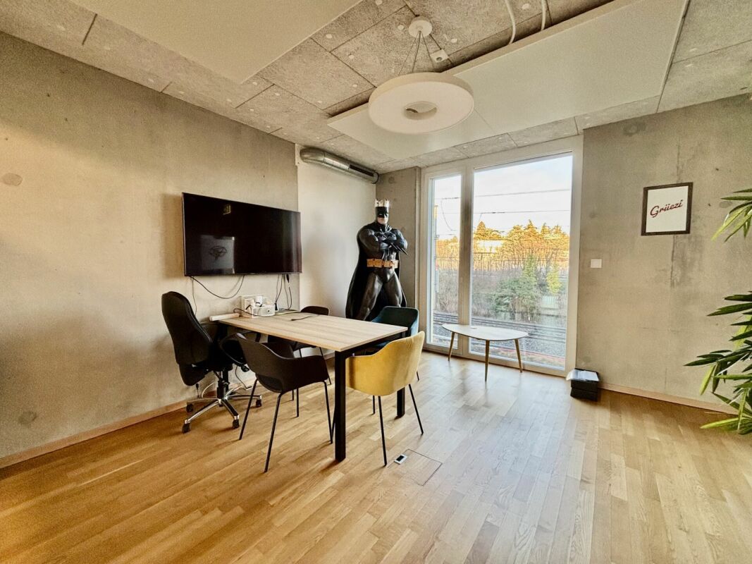 360m² office, photo 5 of 10