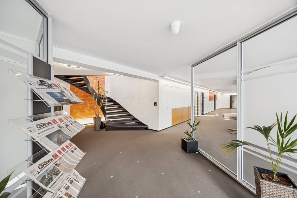 532m² bureau