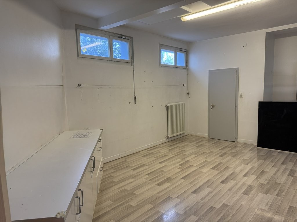 100m² commercial, photo 7 of 7