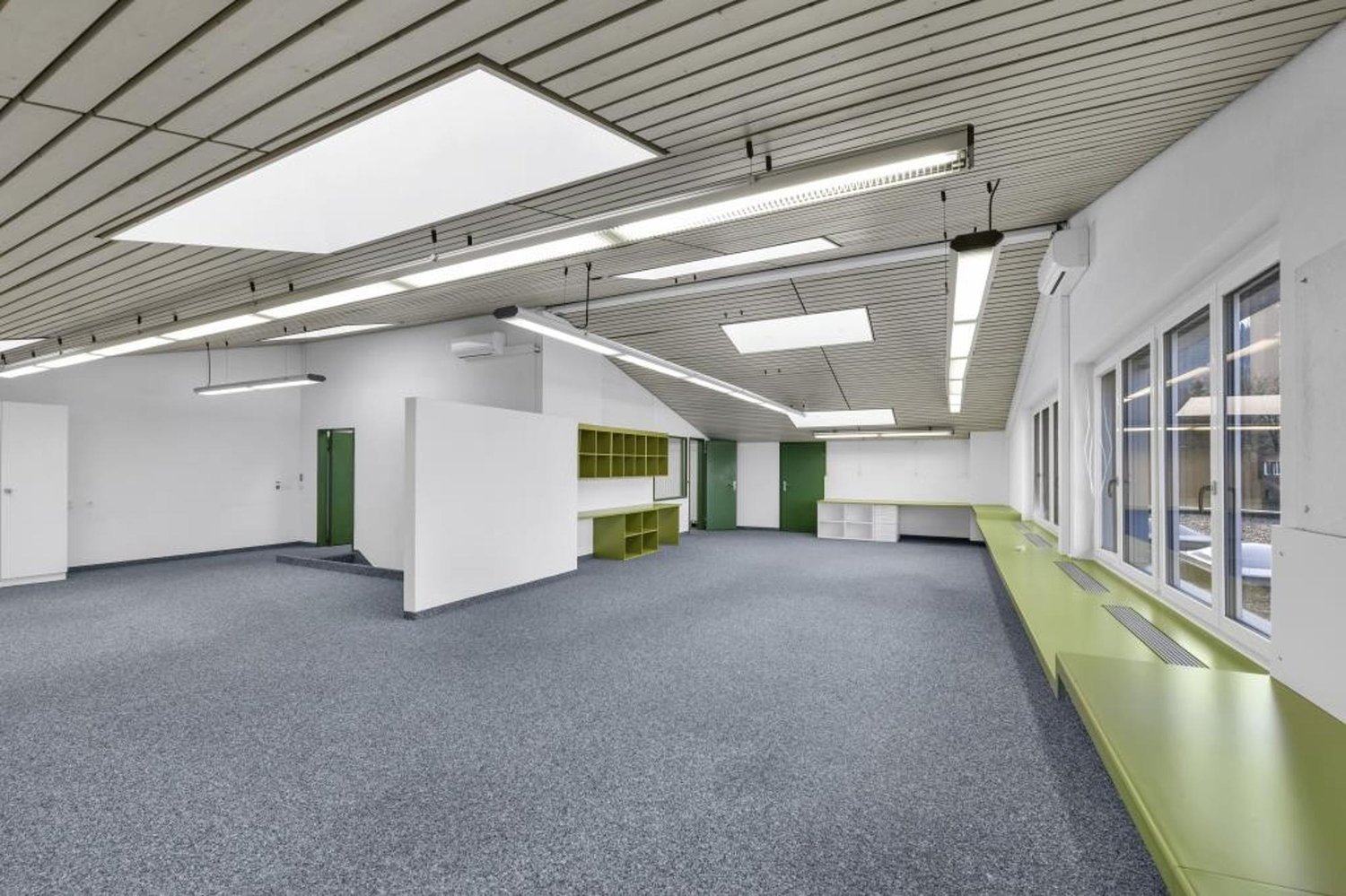 258m² office, photo 4 of 10