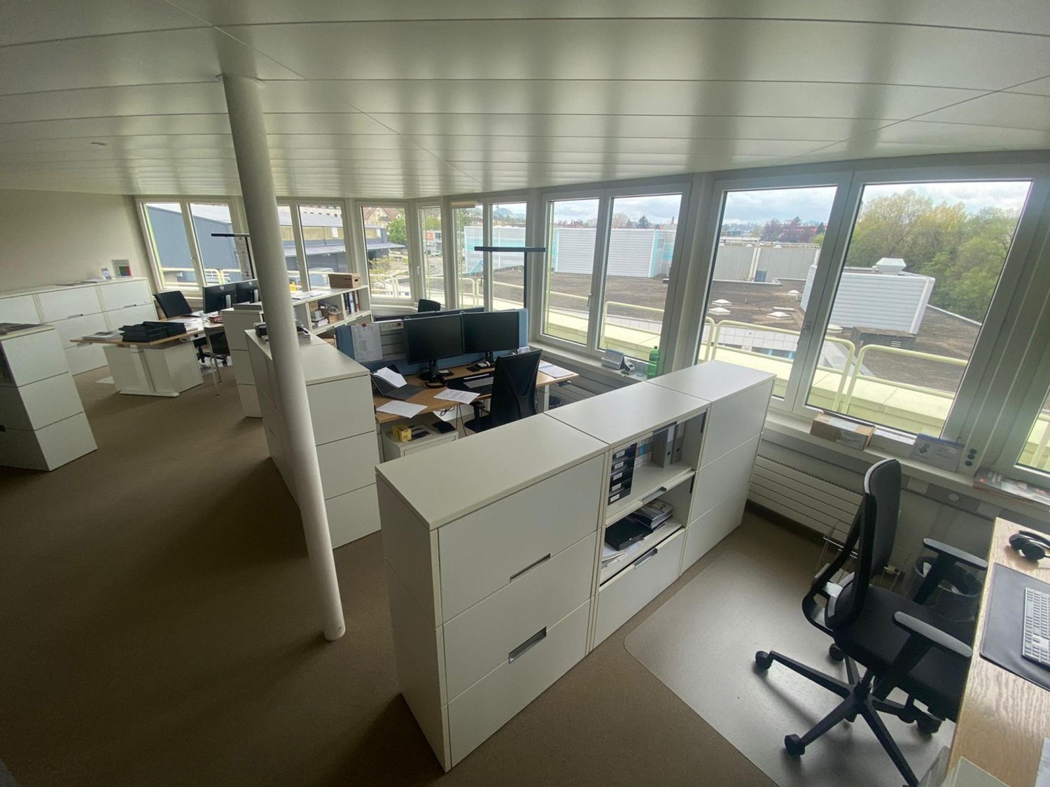 258m² office, photo 3 of 10