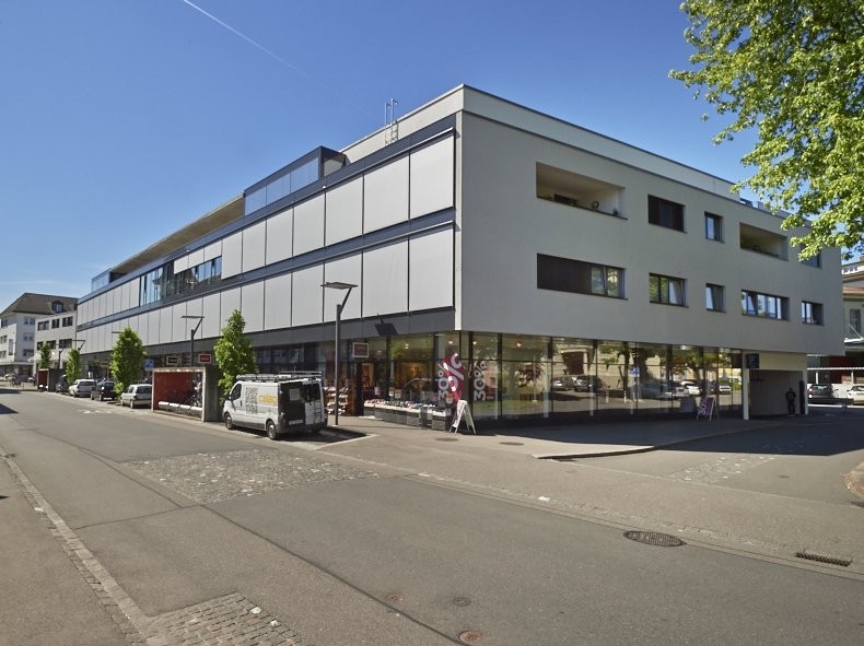 122m² office