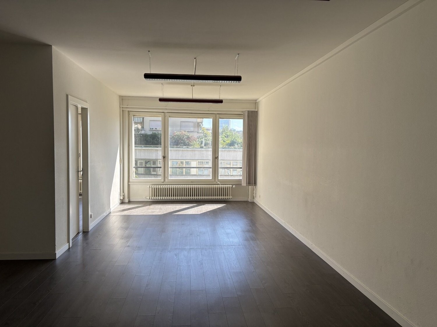 175m² office, photo 1 of 6