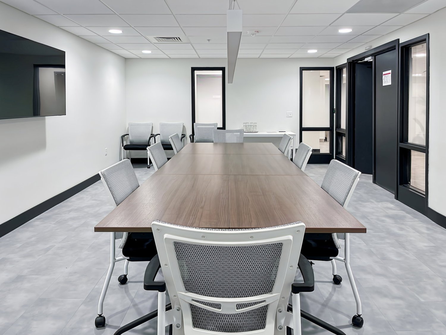 300m² office