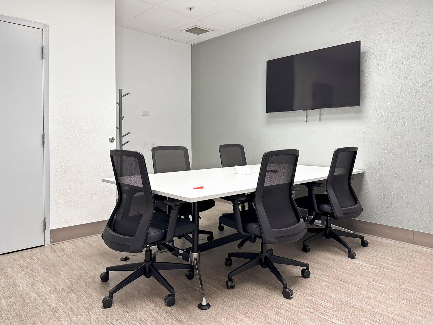 300m² office