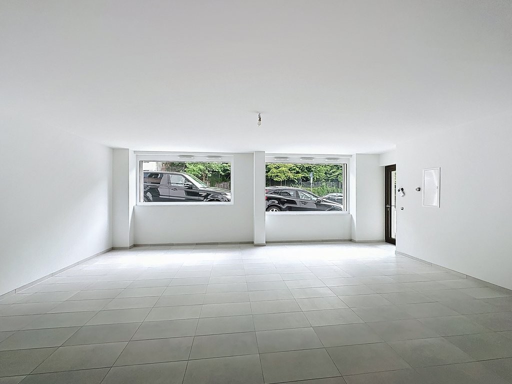 54m² shop, photo 3 of 9
