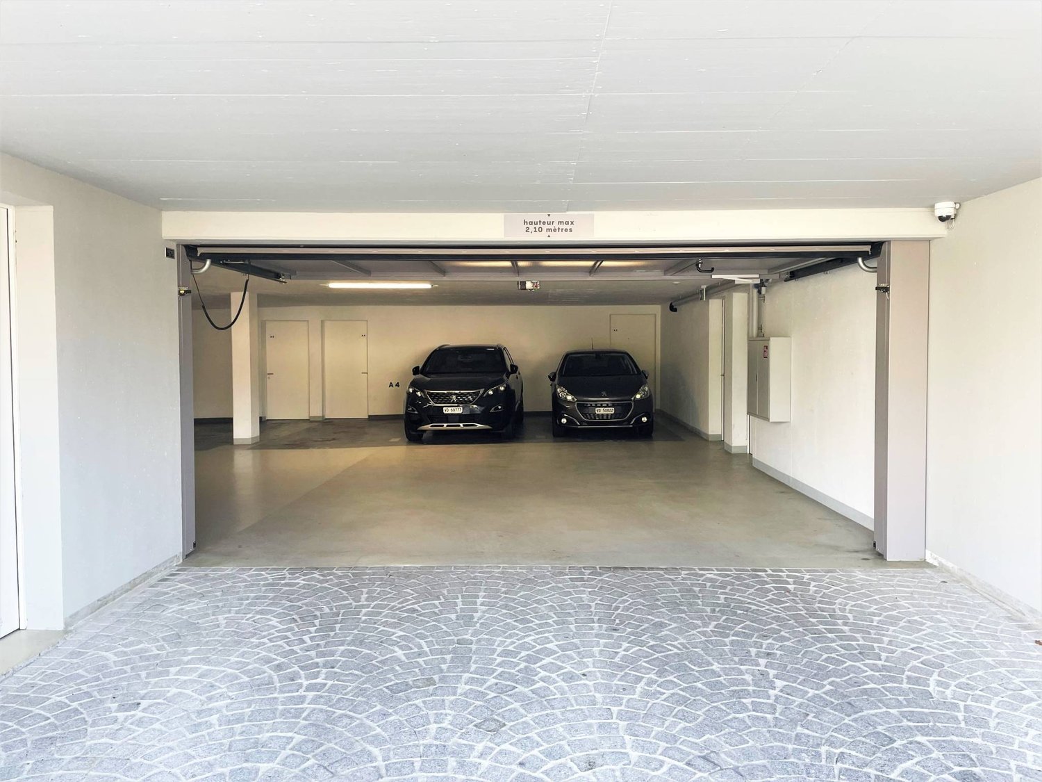 247m² arcade, photo 3 of 7