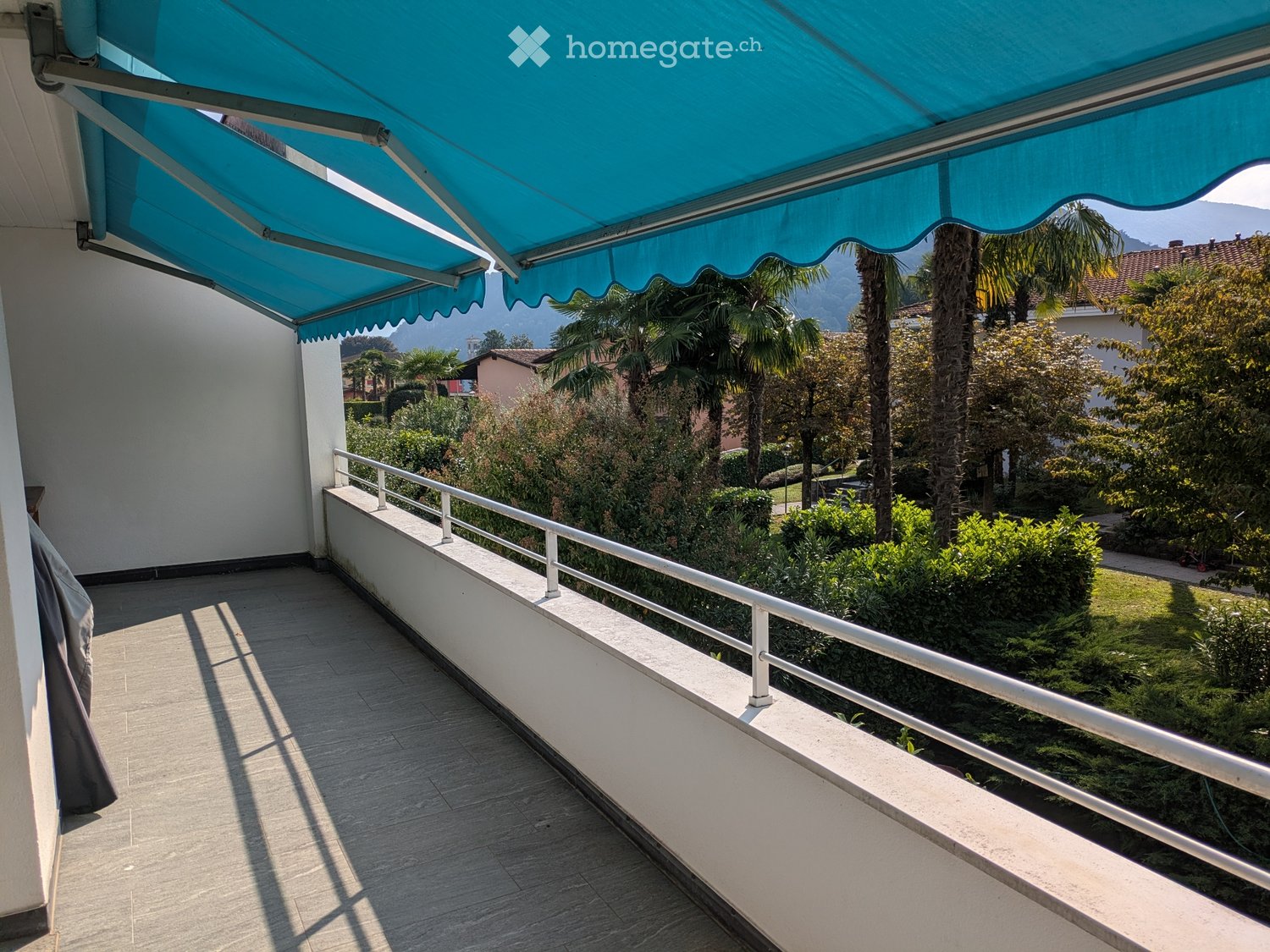 Appartement de 3 ½ pièces

Je cherche un repreneur pour un splendide appartement de 100m2 à Caslano composé de :
- Salon avec cheminée
- 2 chambres
- 2 salles de bain
- 1 buanderie avec colonne lave-linge séchante
- 2 places de parc couvertes
- Balcon

L'appartement se situe à 5 minutes à pied des é