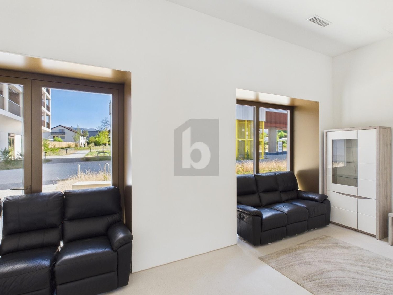 61m² office, photo 3 of 4