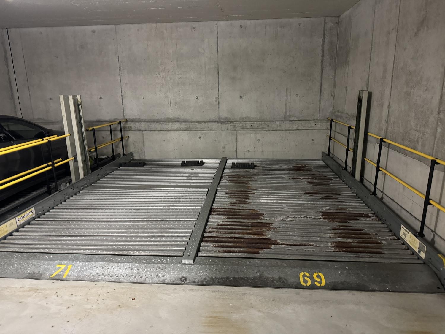 Underground slot, photo 1 of 2