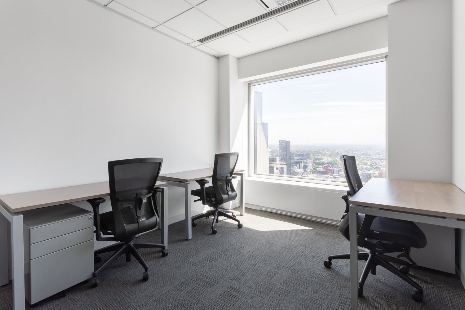 120m² office, photo 1 of 10