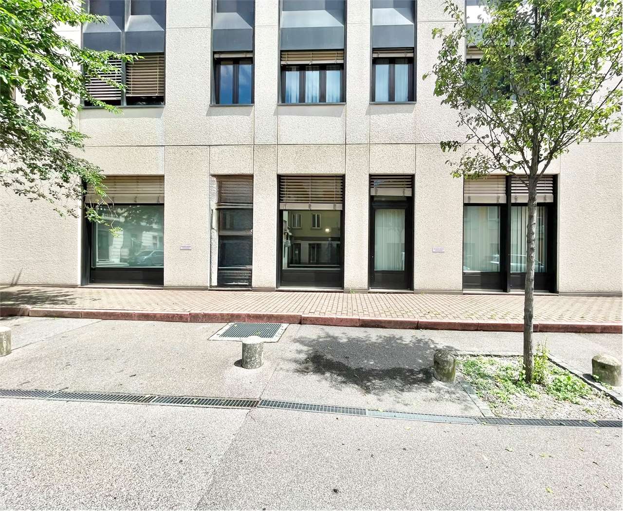 Office, photo 1 of 3