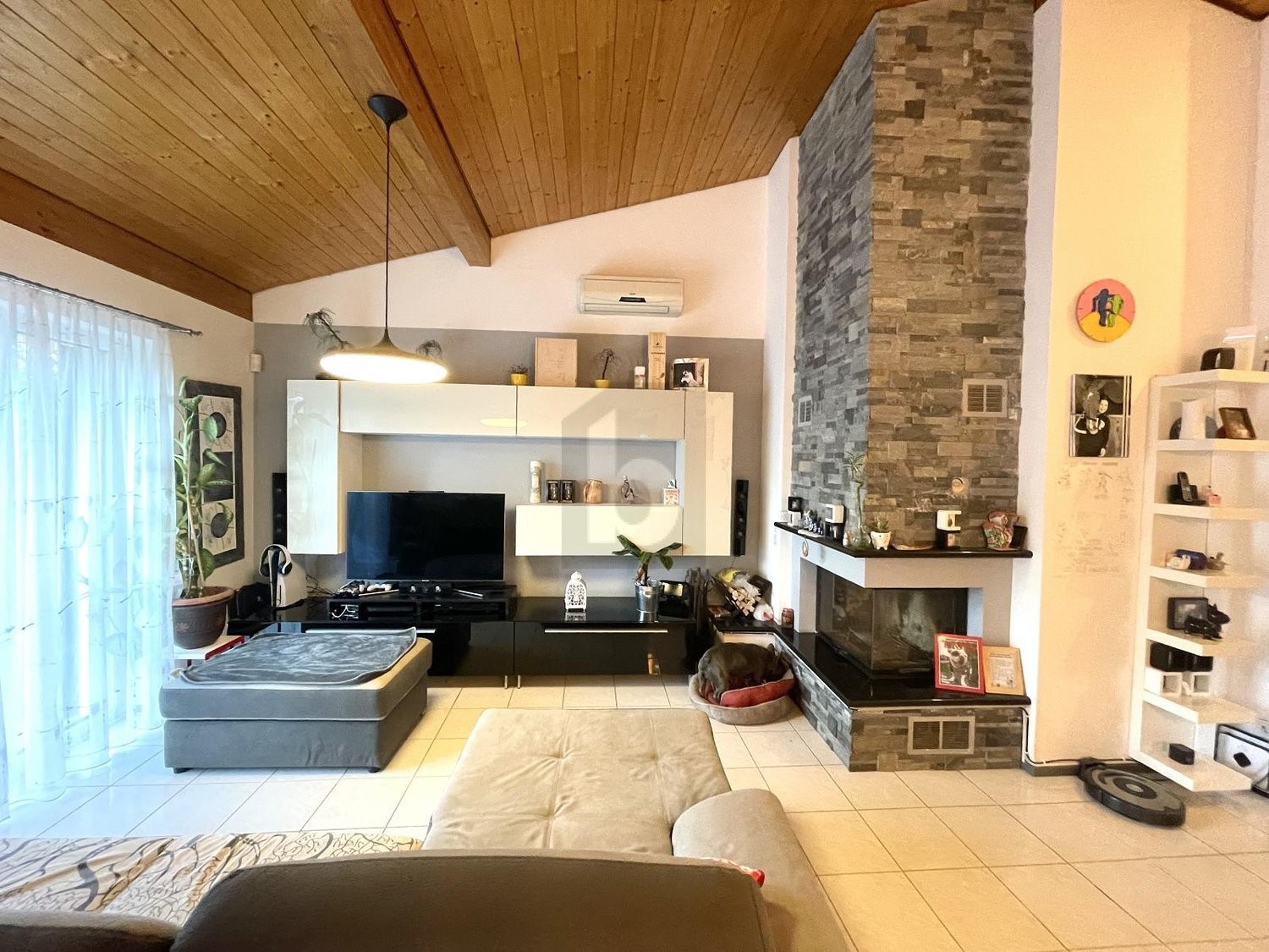 9 ½ rooms duplex house, photo 1 of 4