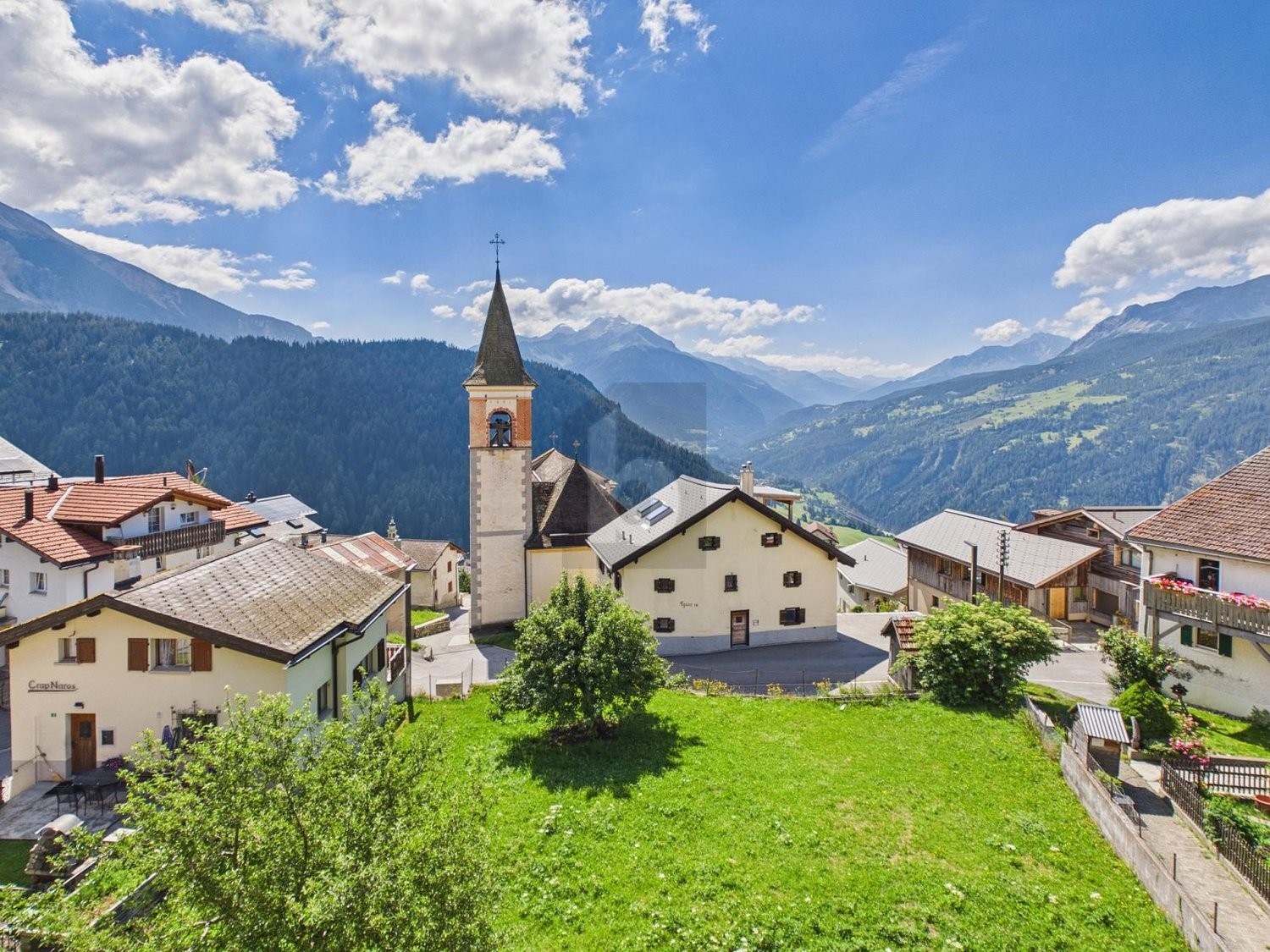 12 rooms chalet