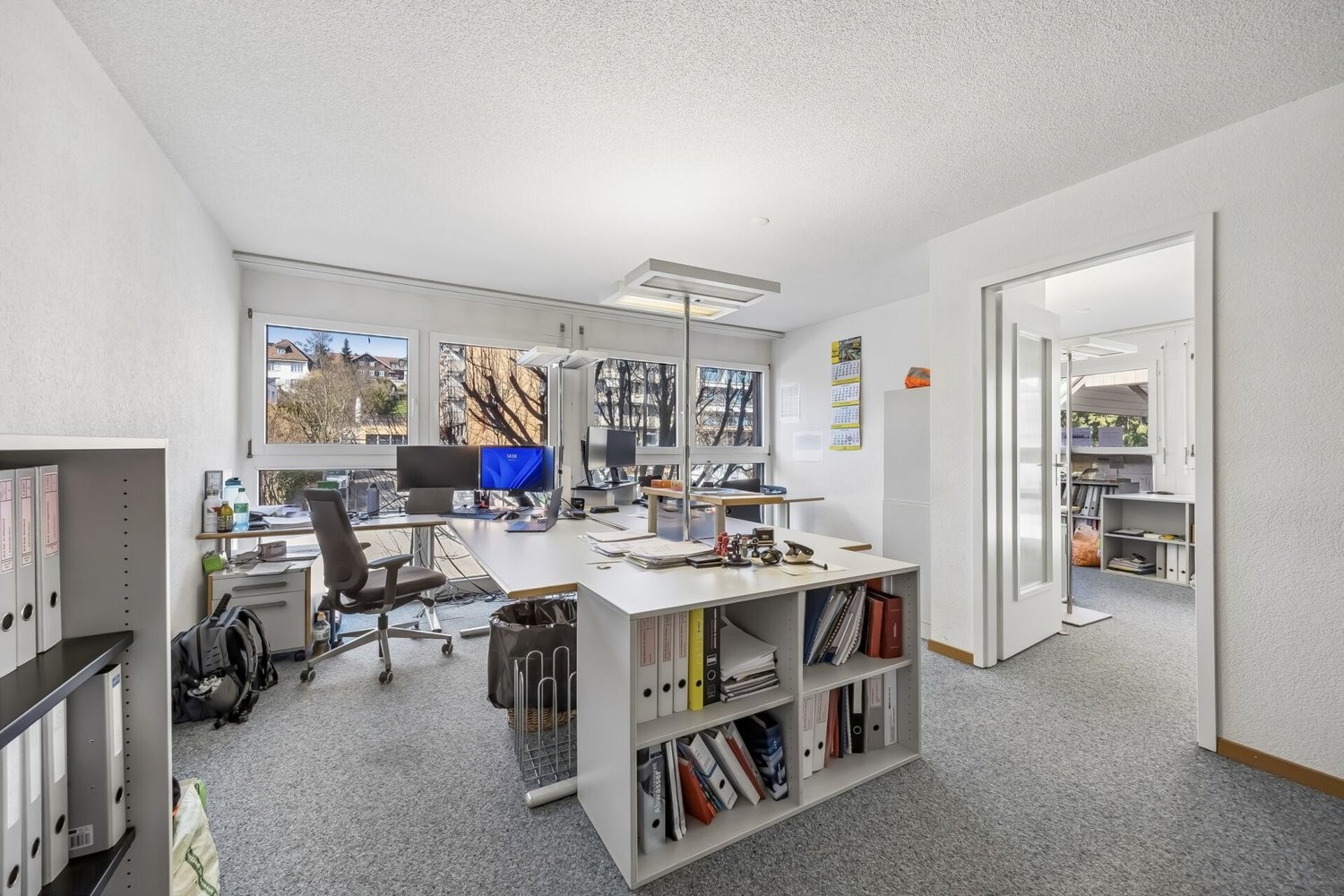 359m² commercial, photo 2 of 10