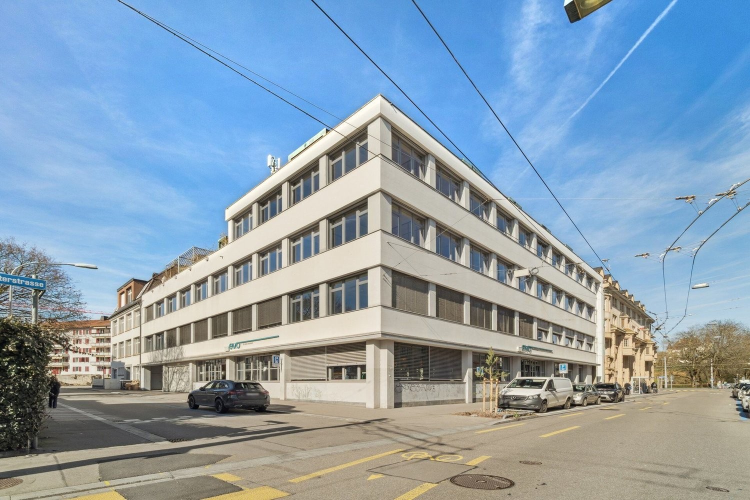 257m² office, photo 1 of 4