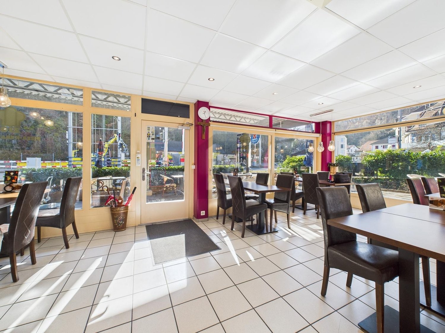 132m² restaurant, photo 2 of 4