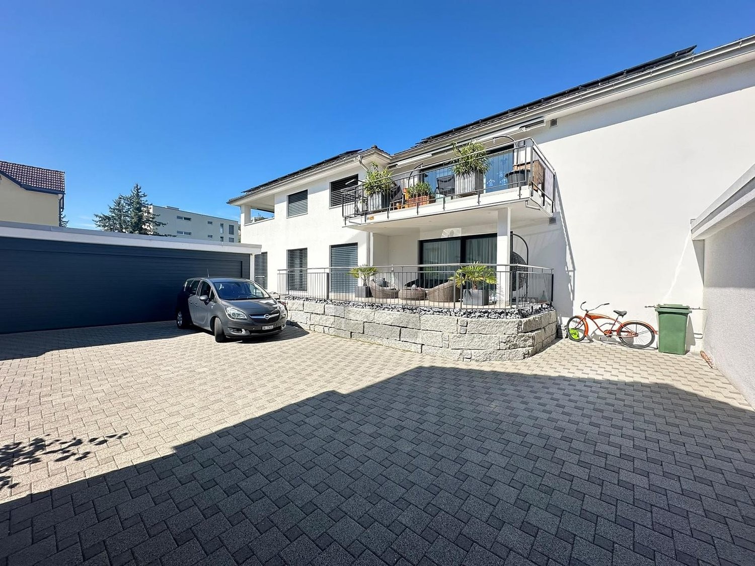 10 ½ rooms duplex house, photo 1 of 4