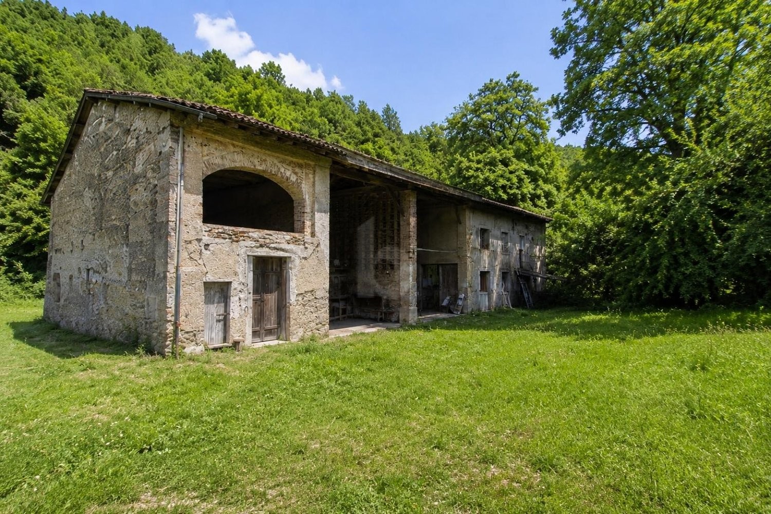 3 rooms farm house, photo 1 of 4