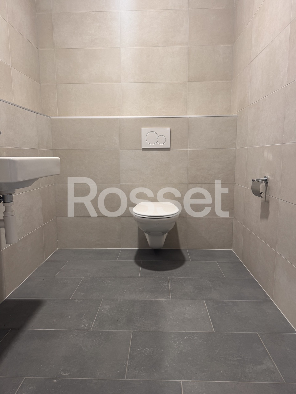 Commercial, photo 6 of 6