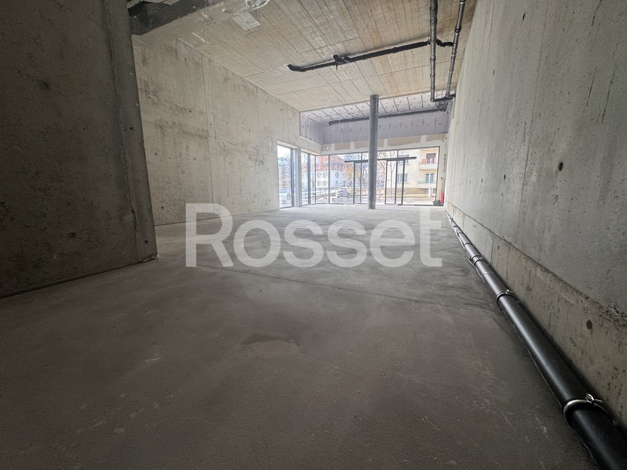 Commercial, photo 4 of 6
