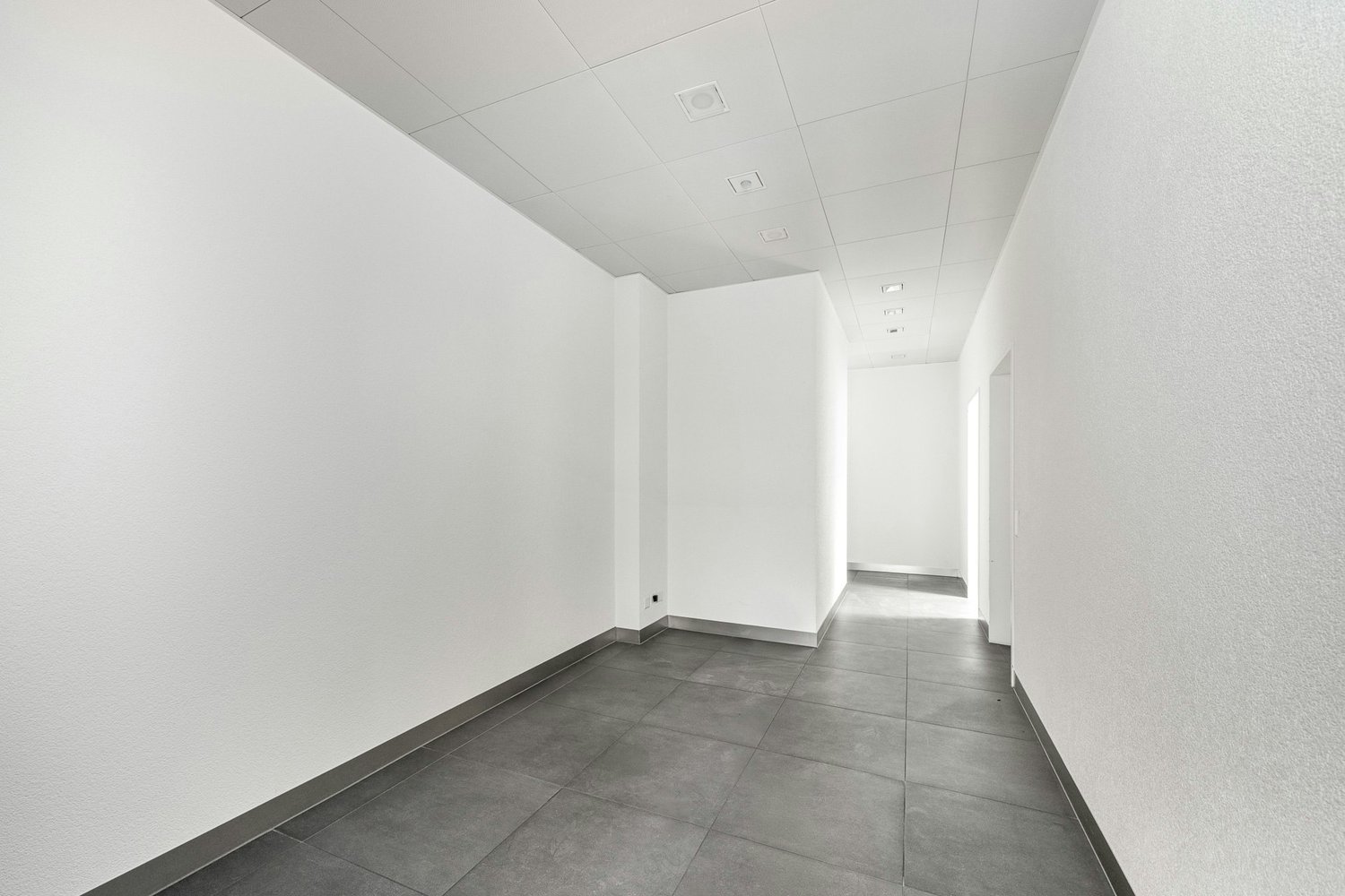 154m² commercial, photo 8 of 10