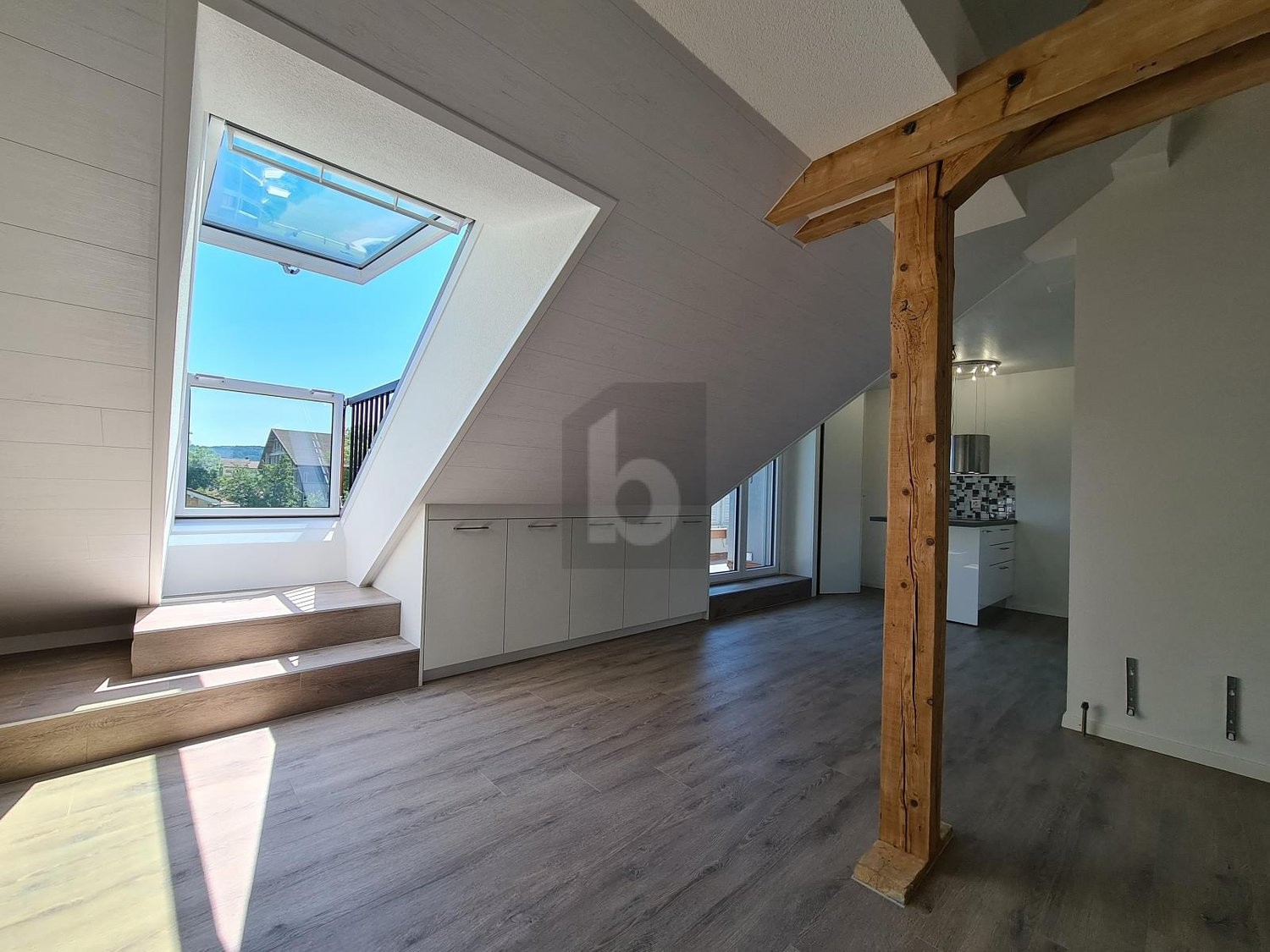 3 rooms roof flat, photo 2 of 4