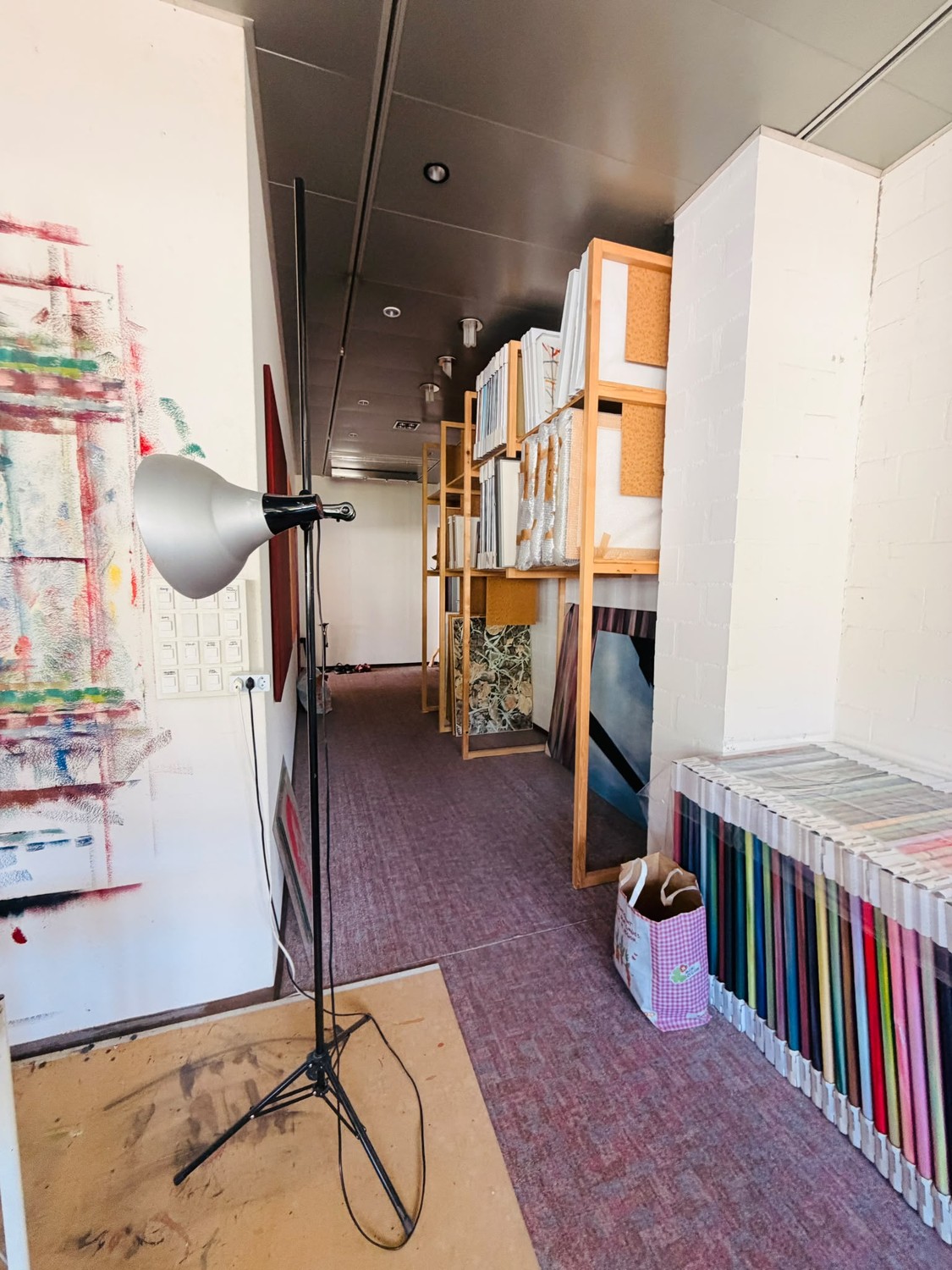 54m² commercial
description":"54sqm atelier or office space in a group of 3, shared coffee corner, kitchenette, internet. Parking spaces can be organized. Move-in by agreement. Regarding service charges, only electricity is added.", photo 3 of 6