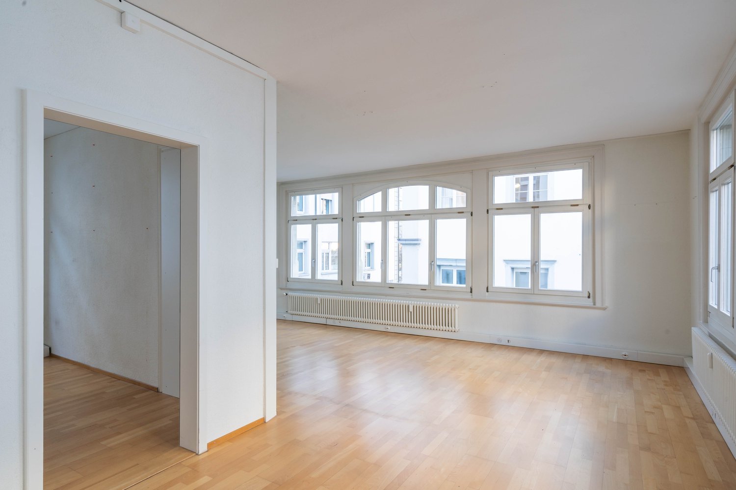 114m² office